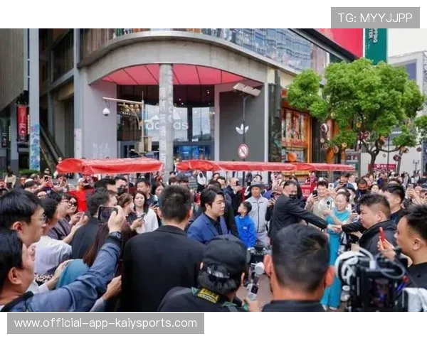 球员带动周边商圈繁荣，城市商业价值被重新定义