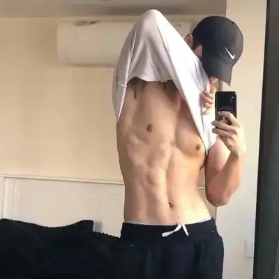 曾雅彤
